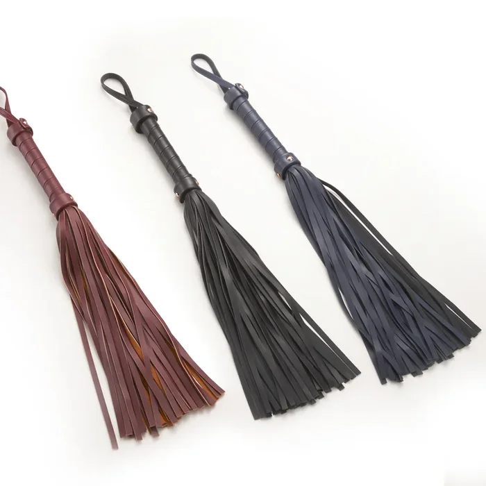 Hot Sale Roomfun Leather Bondage Spanking Tassel Flogger for Adults couple Sex Etrotic Toy