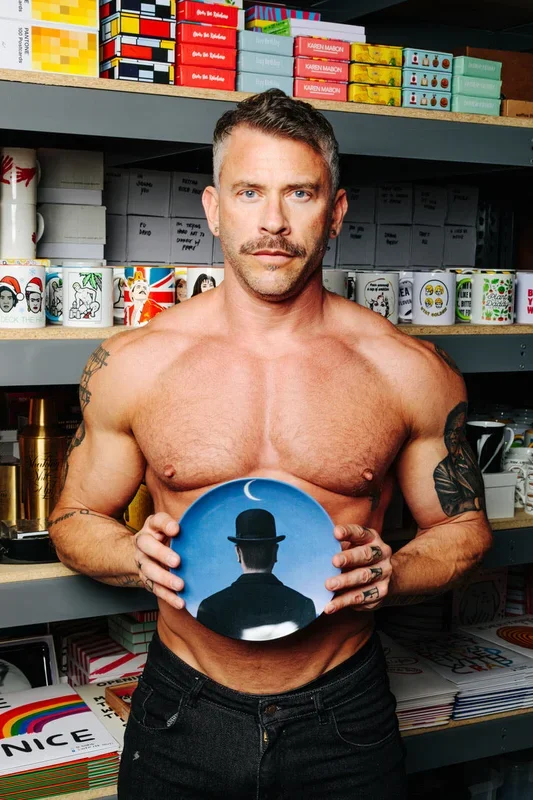 MAGRITTE GREAT PORCELAIN PLATE LE MAÎTRE D’ECOLE